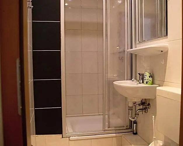 - Heefa Ohg Hotel 4*